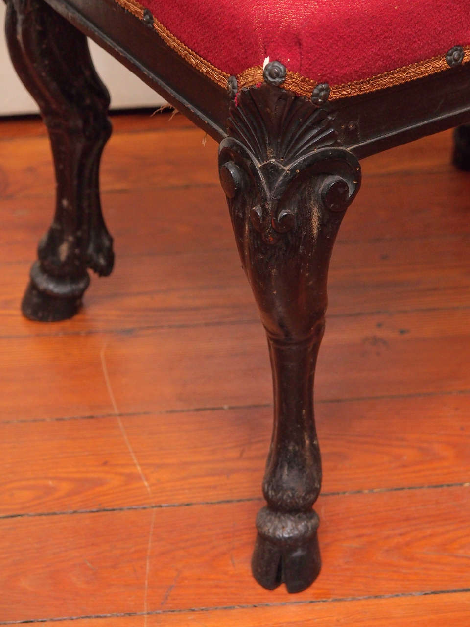 Pair of Italian Walnut Hoof Footstools In Good Condition For Sale In Natchez, MS