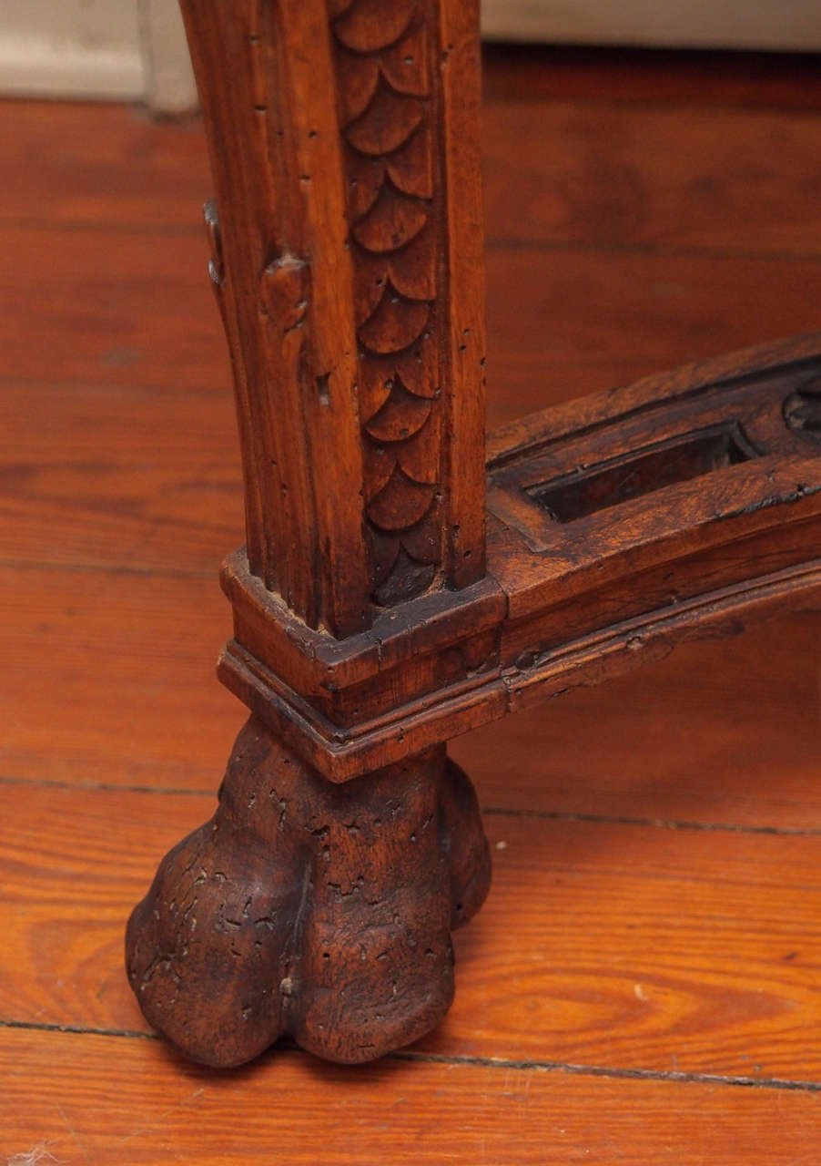 French Louis XVI Walnut Console with Gray Marble Top For Sale 3