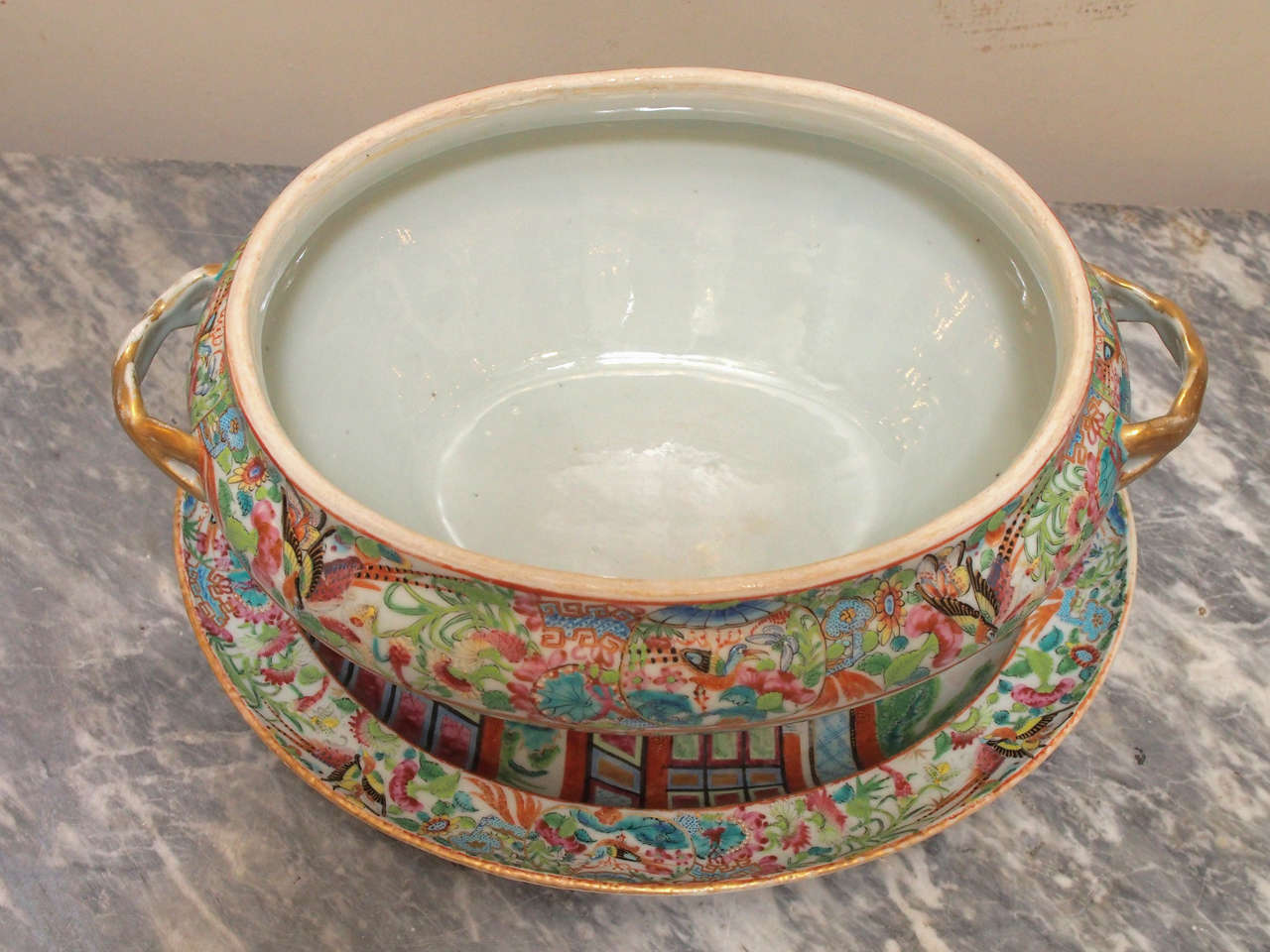 19th Century Chinese Famille Rose Soup Tureen and Underplate 2