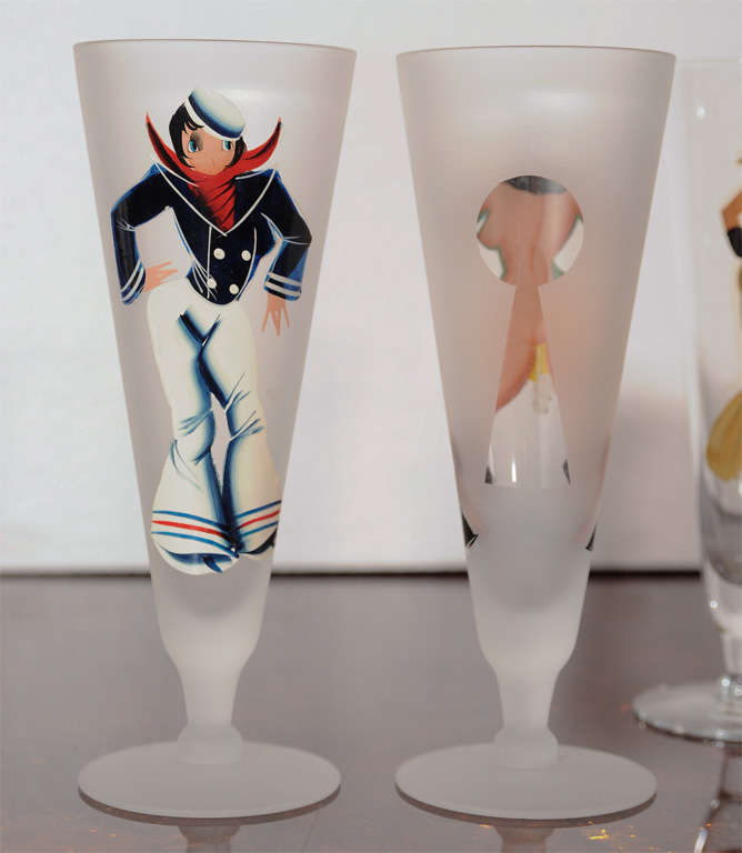 Set of hand-painted glasses with female figures In Good Condition For Sale In Hoboken, NJ