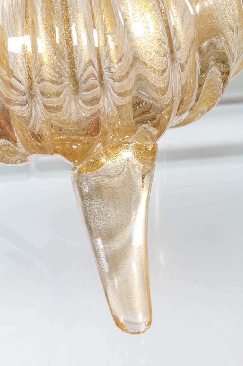 20th Century Elegant Pair of Barovier Style Gold Murano Glass Lamps