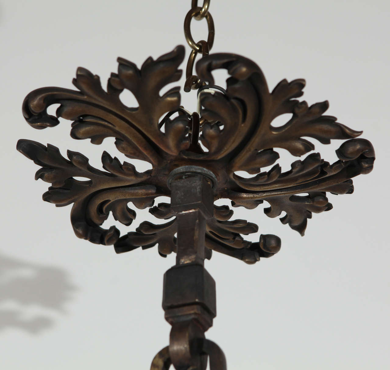 Early 20th Century French Chandelier In Excellent Condition For Sale In Los Angeles, CA