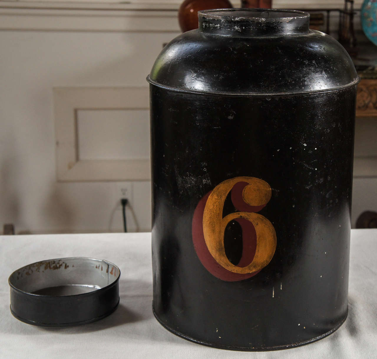 Other 19th Century Tole Tea Canister For Sale