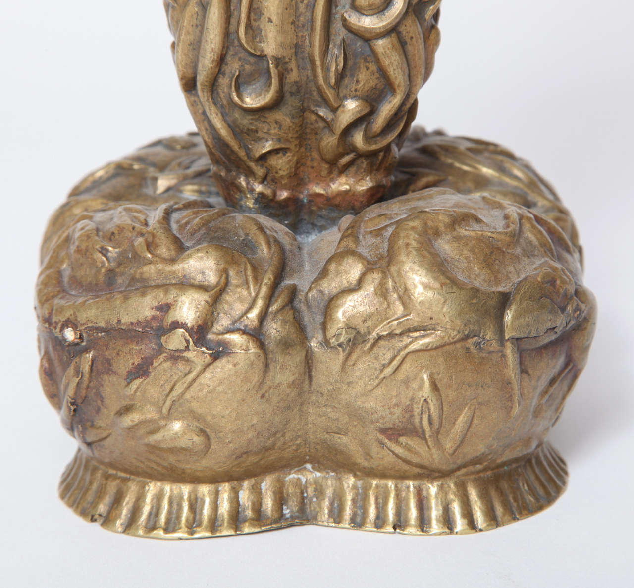Karl Hagenauer Hand Hammered Brass Lamp, Unique, 1923 In Excellent Condition For Sale In New York, NY