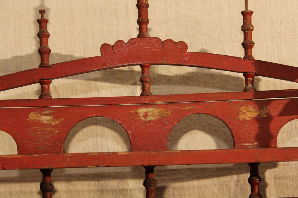 Estantería de carretes de pintura antigua Folk Art Estadounidense en venta