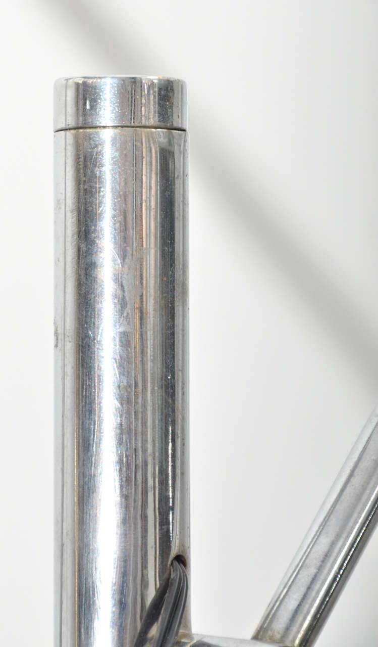 Italienische Stehlampe „Trienale“ im Angebot 3