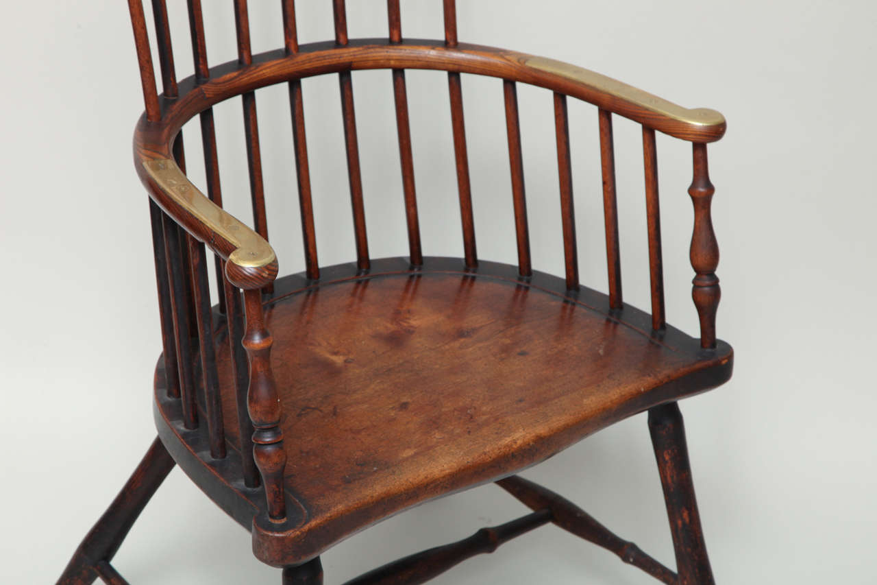 Early 19th Century Scottish Comb Back Windsor Armchair In Excellent Condition In Greenwich, CT