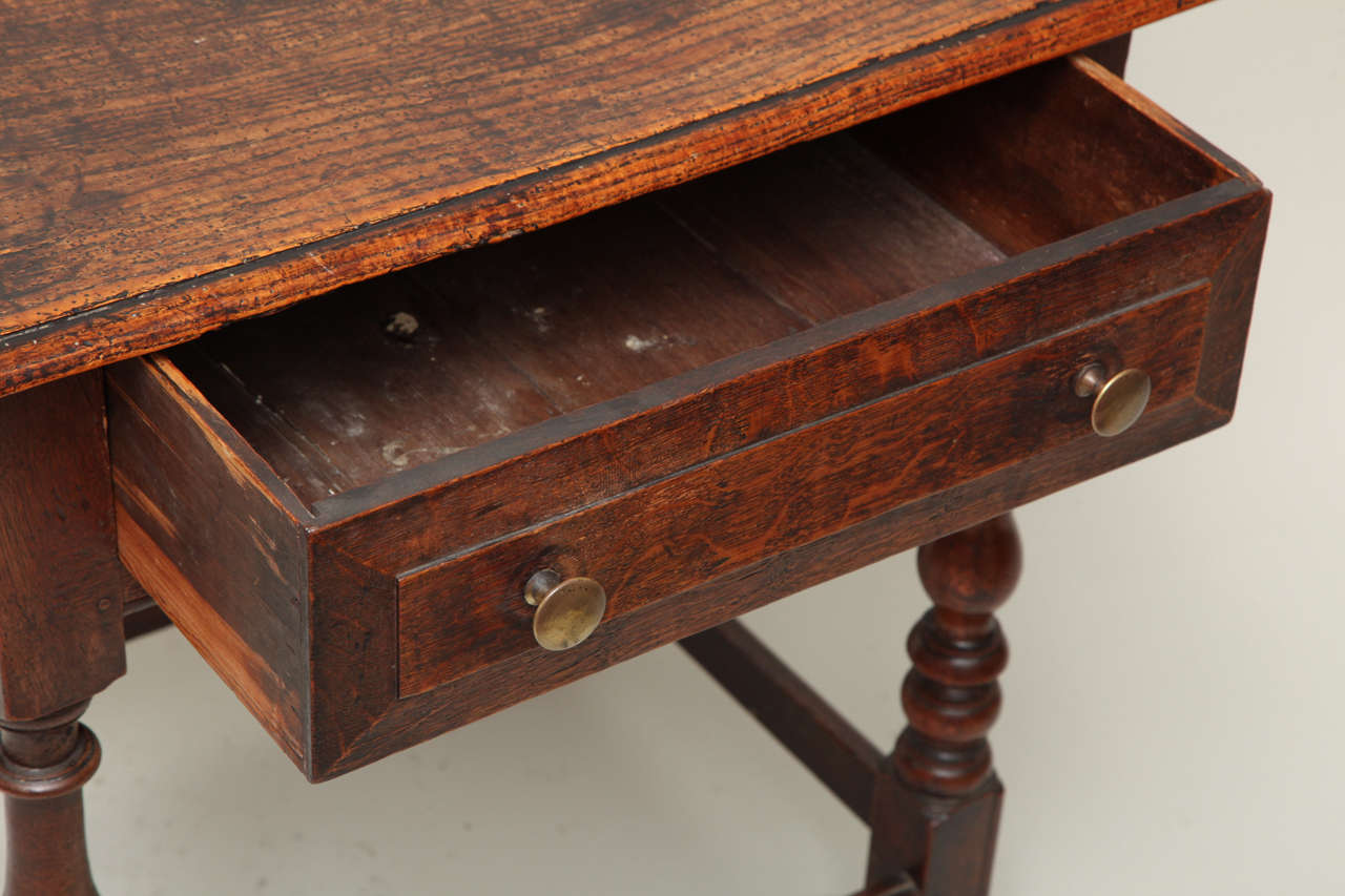 Late 17th Century English Oak and Ash Side Table In Excellent Condition In Greenwich, CT