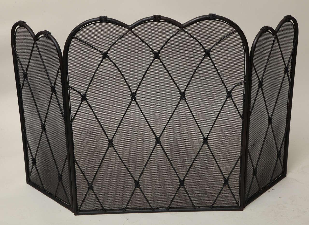 American Trefoil Folding Fire Screen - 40