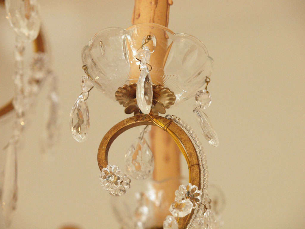 Hand-Crafted Custom Large Crystal and Gilded Iron Handmade Italian Chandelier For Sale