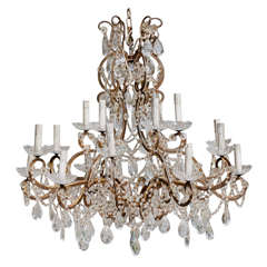 An Exquisite Italian 18-Light Crystal Chandelier