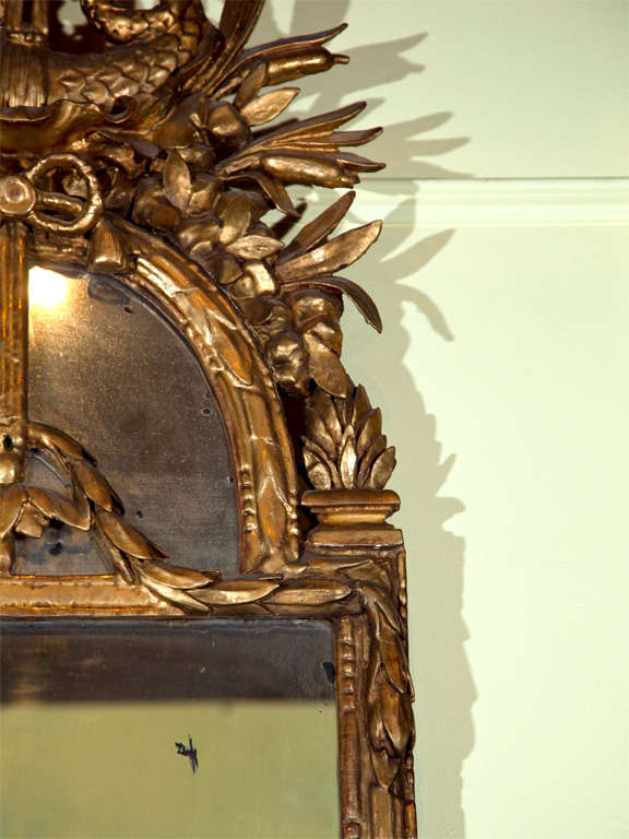 Bois Miroir italien en bois doré sculpté du XVIIIe siècle en vente