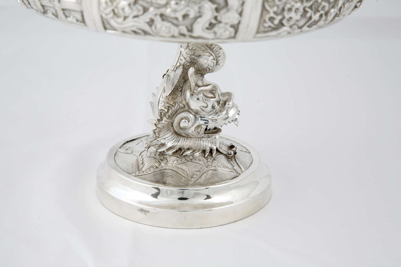 A Pair of Chinese Export Silver Comports In Excellent Condition For Sale In London, GB