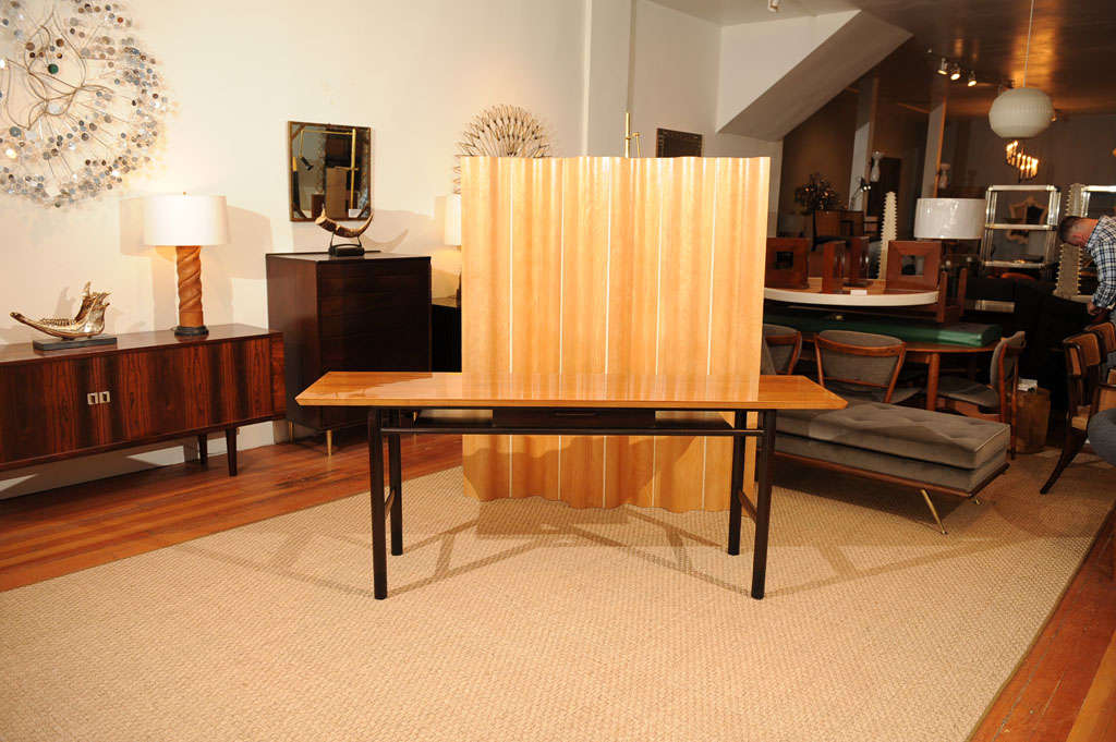 Dunbar Console Table In Excellent Condition In San Francisco, CA