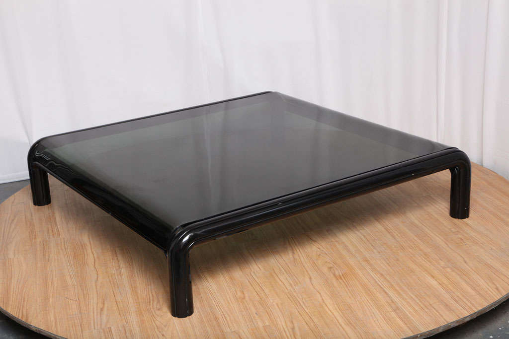 American Jumbo Glass Coffee Table by Gae Aulenti for Knoll