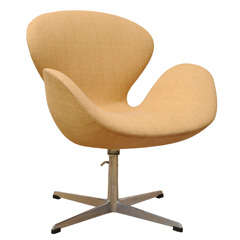 Swan Chair By Arne  Jacobsen