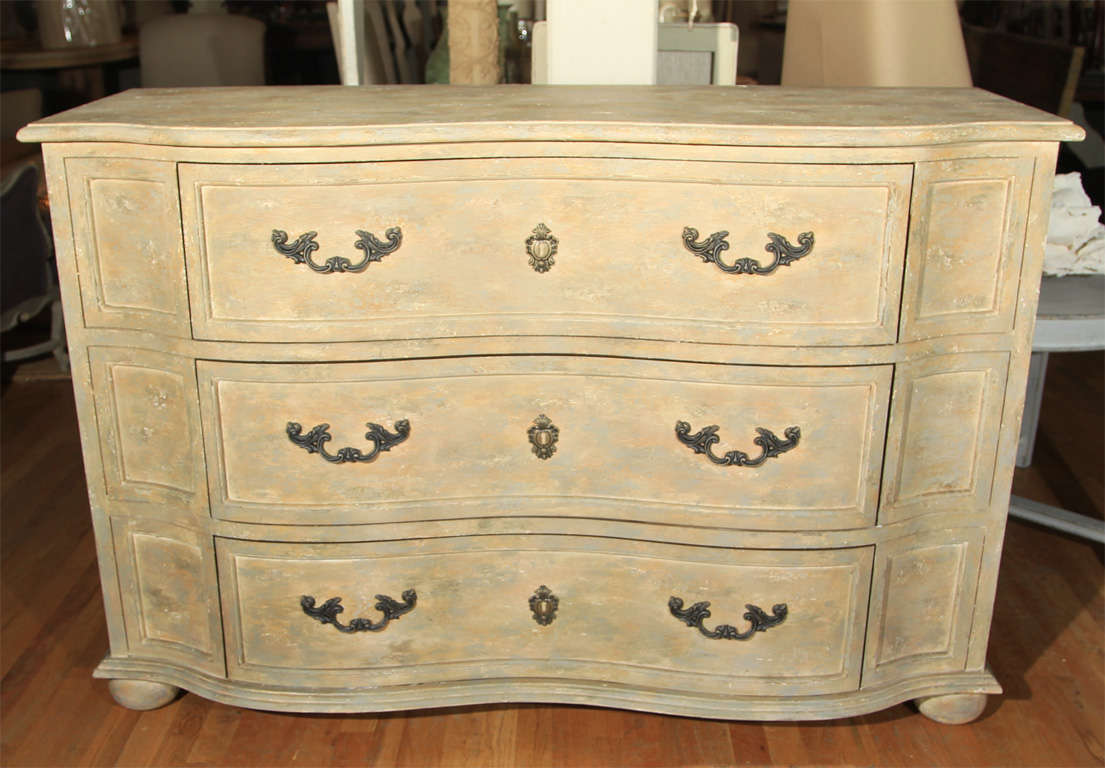 Painted Monk's chest with 3 drawers.