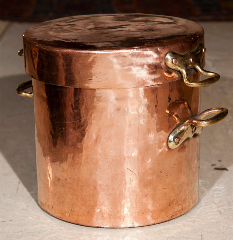 Large Copper Pot with Lid  and Castellated Joints
