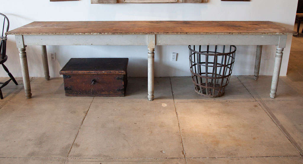 American Massive Farm Table, New England 1840