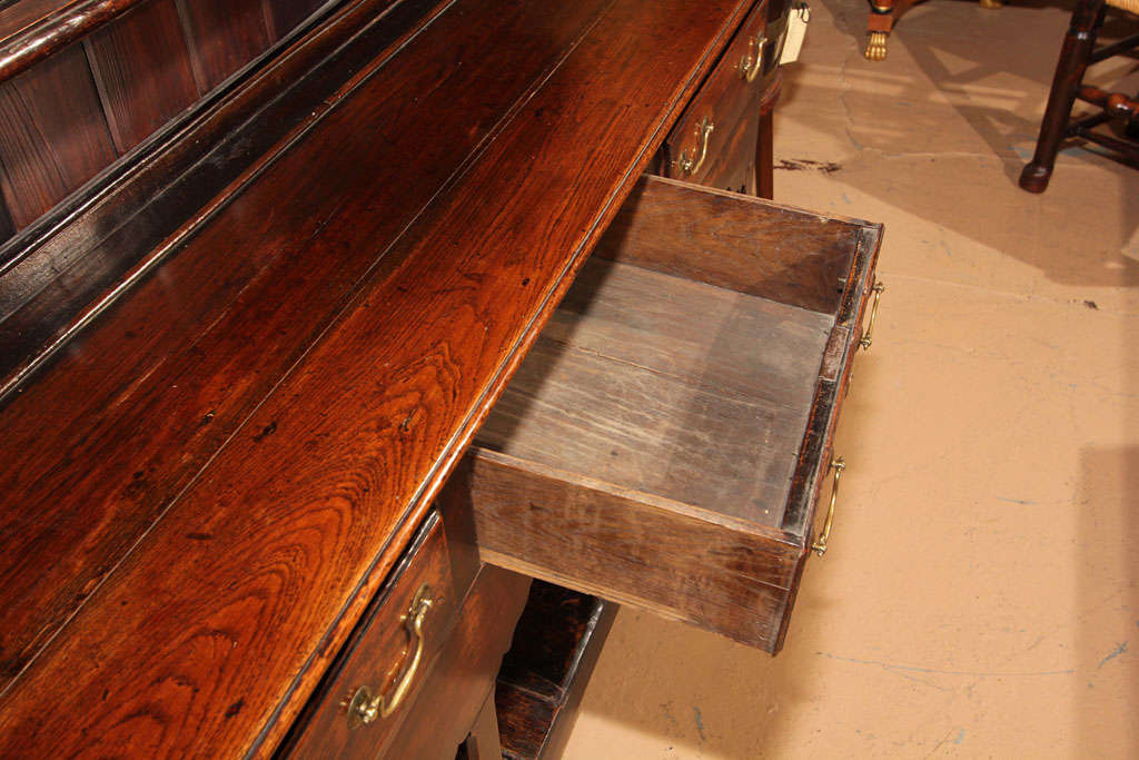 Welsh Dresser With Plate Rack 5