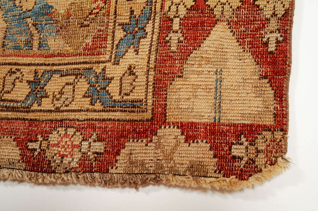 Antique Smyrna Carpet of the 'Transylvanian' type In Fair Condition In Milan, IT