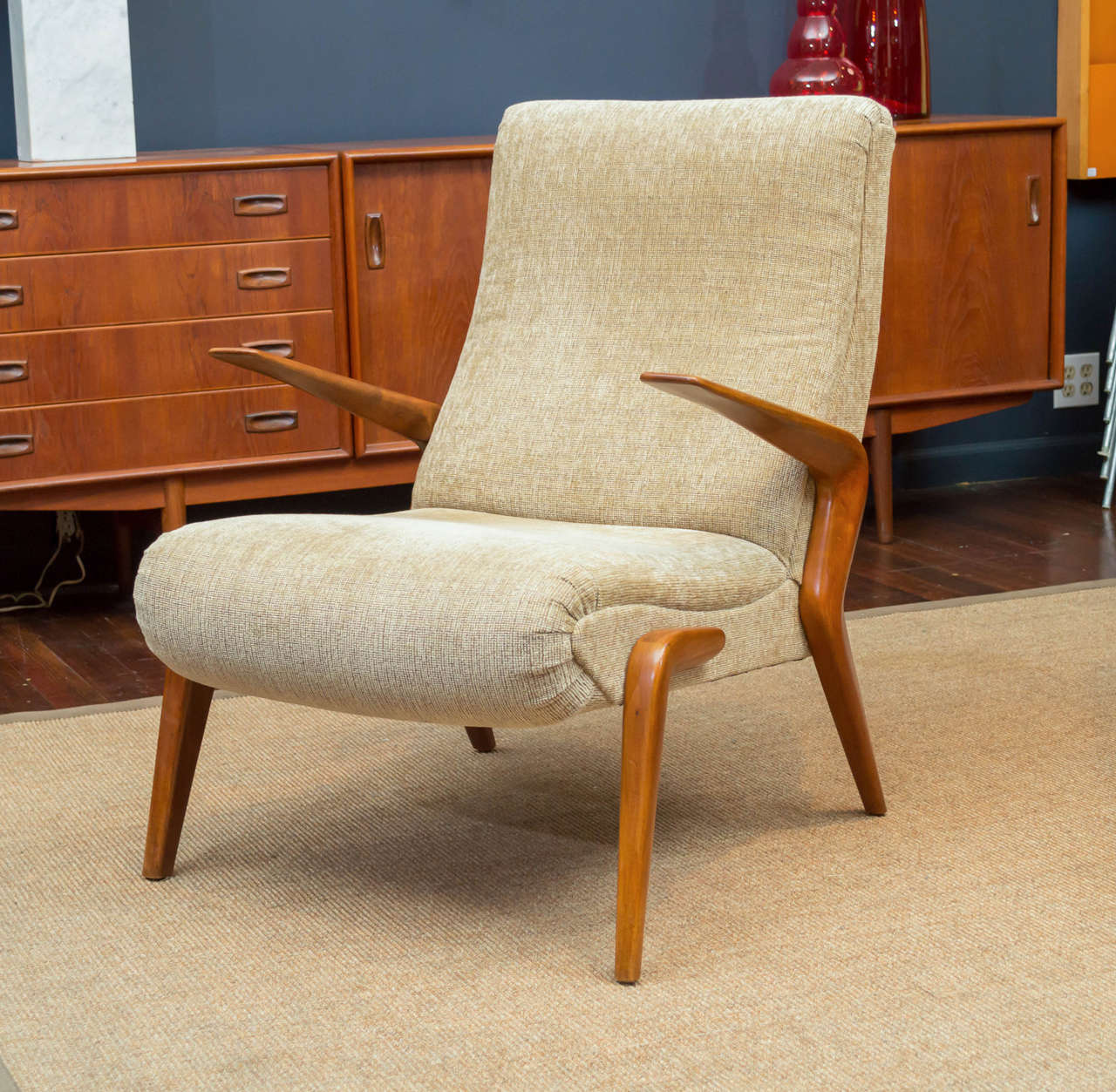 Osvaldo Borsani P71 lounge chair for Tecno, Italy 1954. Italian walnut in very good original condition, with newer upholstery.