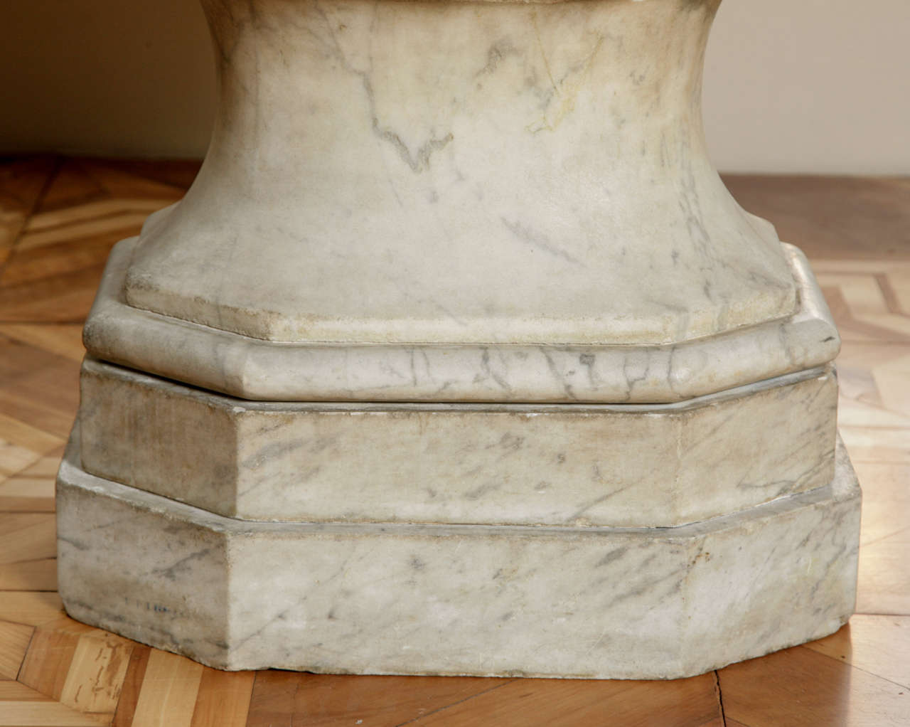 Italian Marble Cistern, circa 1810 For Sale