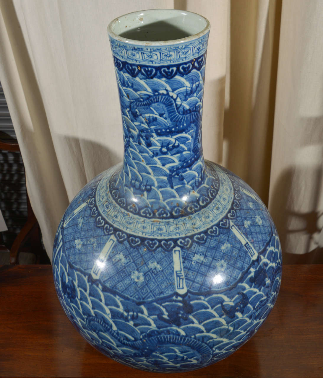 Paint Large Antique Blue and White Dragon Vase