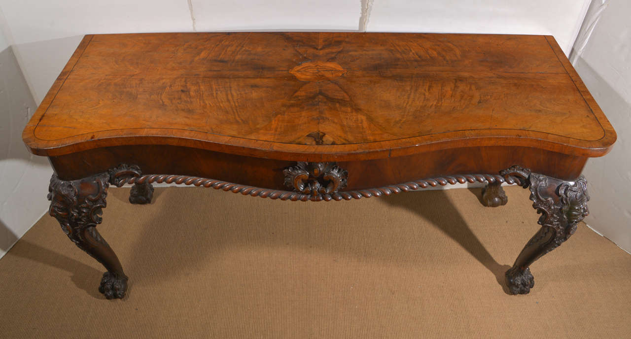 A George II Carved Wood Console Table In Good Condition In Dallas, TX