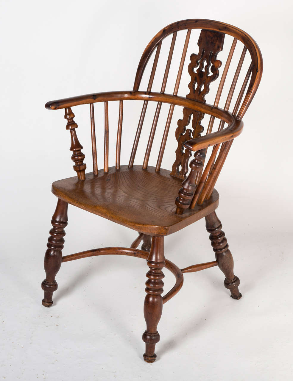 Yew Windsor chair For Sale 2