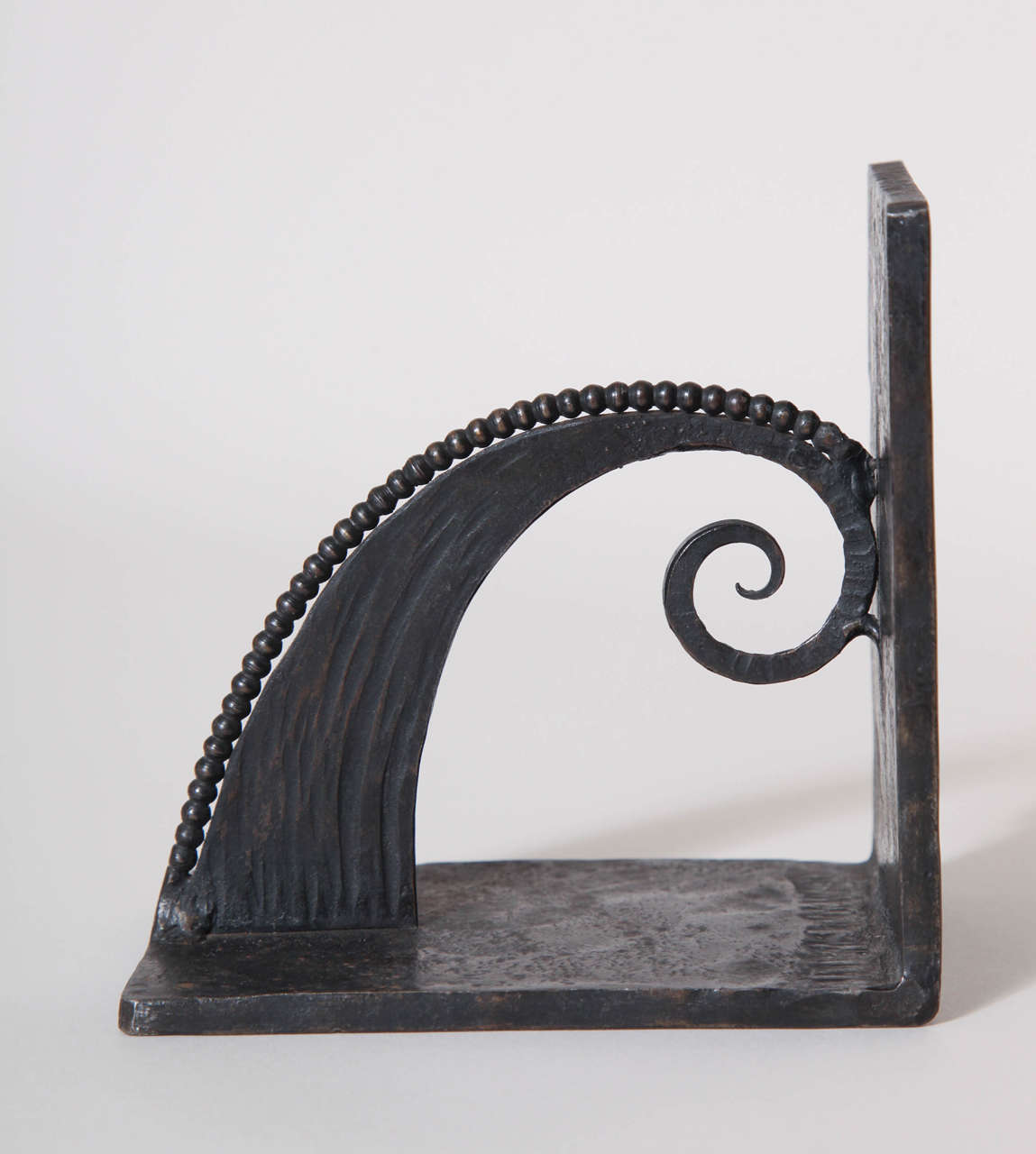 French Art Deco Pair of Forged Iron Bookends In Excellent Condition In New York, NY
