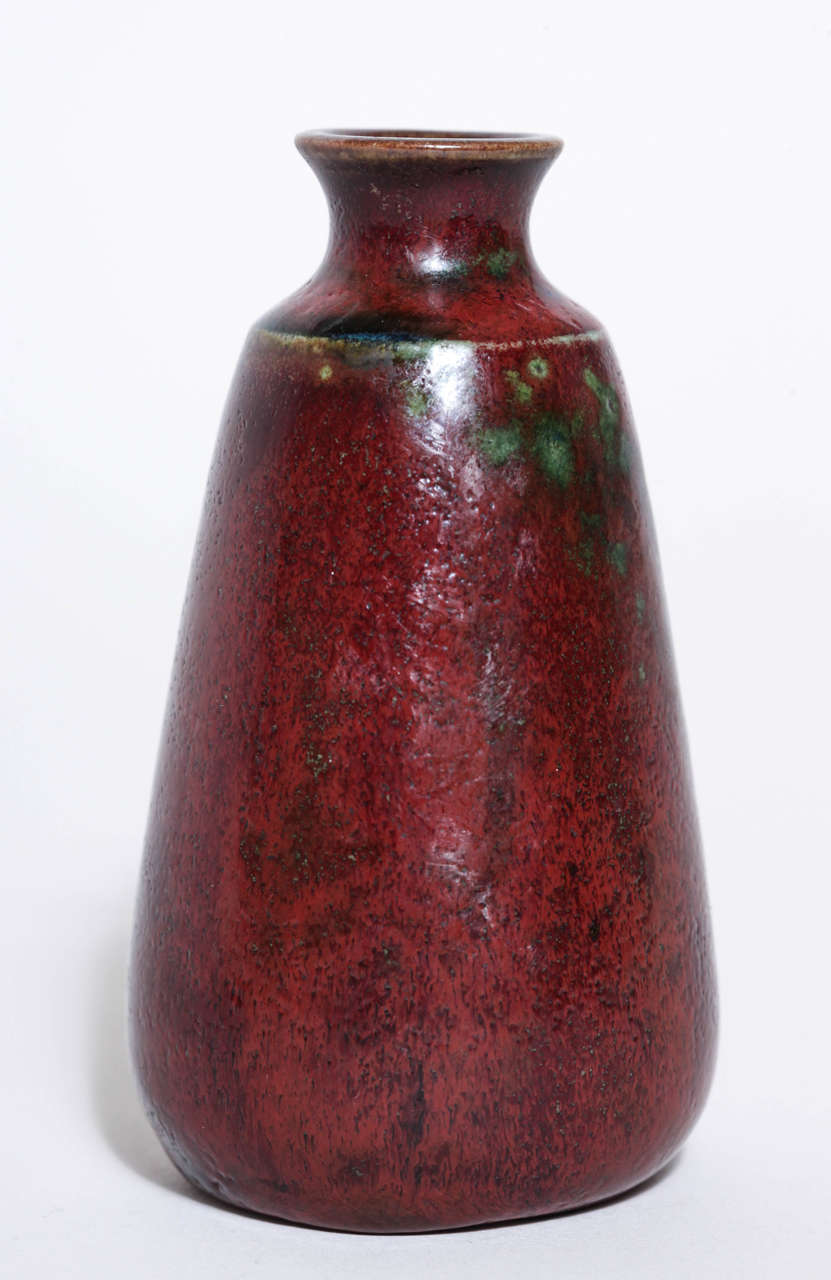 Ceramic Henri Simmen French Art Deco Red with some Green Stoneware Vase For Sale