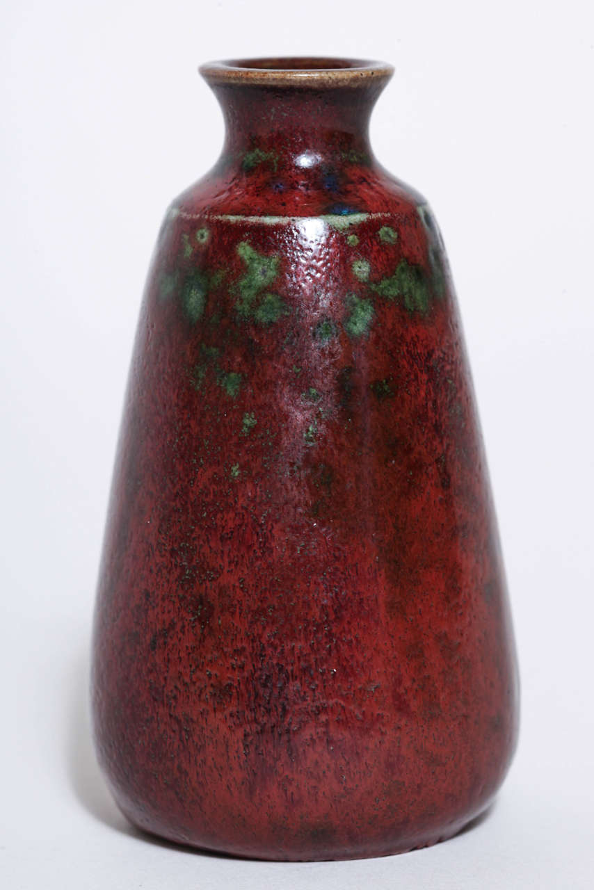 Henri Simmen French Art Deco Red with some Green Stoneware Vase For Sale 1