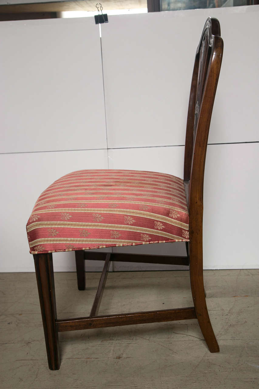 Set of Eight Dining Room Chairs In Good Condition In Woodbury, CT