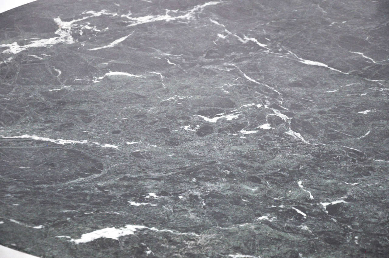 Warren Platner Dining Table In Excellent Condition In Chicago, IL