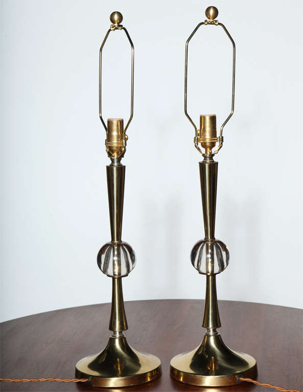 Mid-20th Century Pair of Hollywood Regency Fluted Brass & Clear Crystal Ball Table Lamps, 1950s For Sale