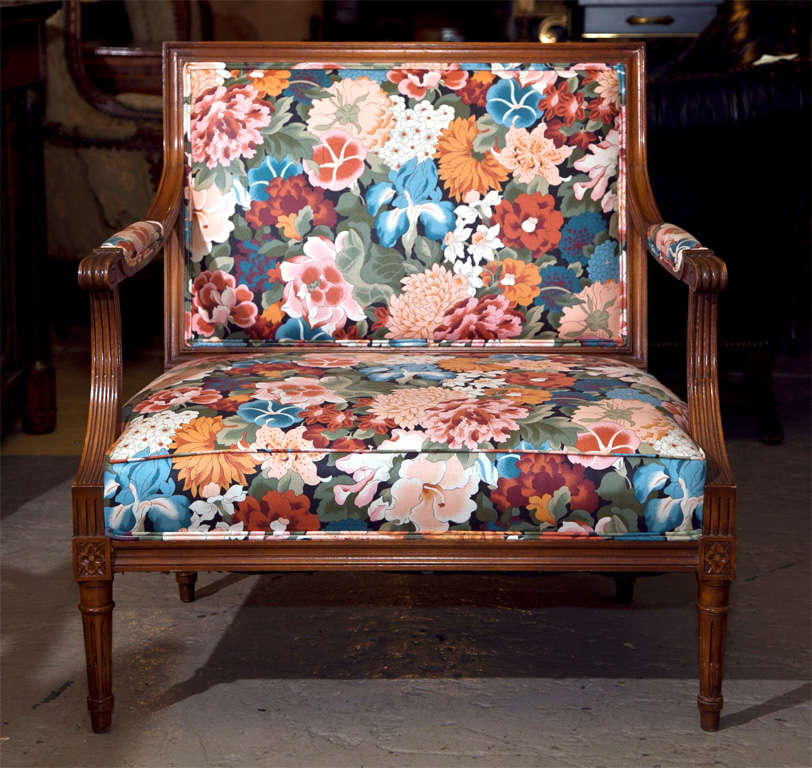 Mid-20th Century Pair French Marquise Settees