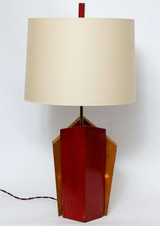 A 1940s American modernist table lamp by Heifetz.
New sockets and rewired
Shade not included