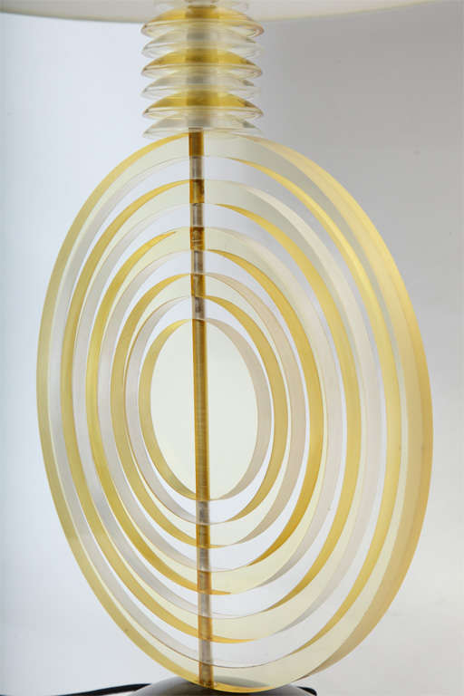 Mid-20th Century Table Lamp American Modernist Sculptural Lucite Concentric Circles, 1930s For Sale
