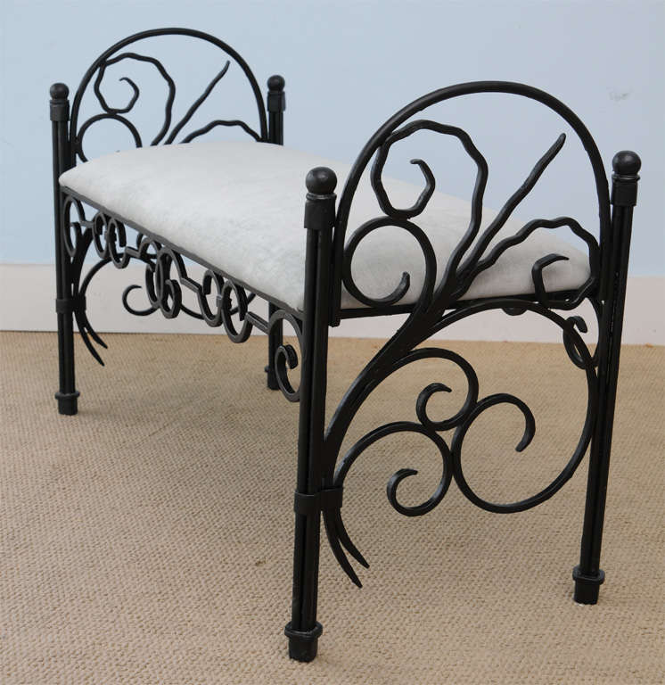 Hollywood Regency 1940's Art Deco Wrought Iron Beautiful Bench  In Good Condition For Sale In Miami, FL