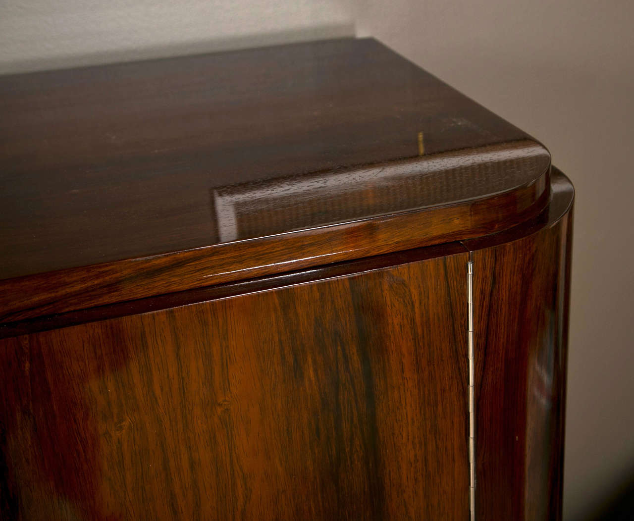 Art Deco Rosewood Cabinet In Excellent Condition For Sale In Stamford, CT