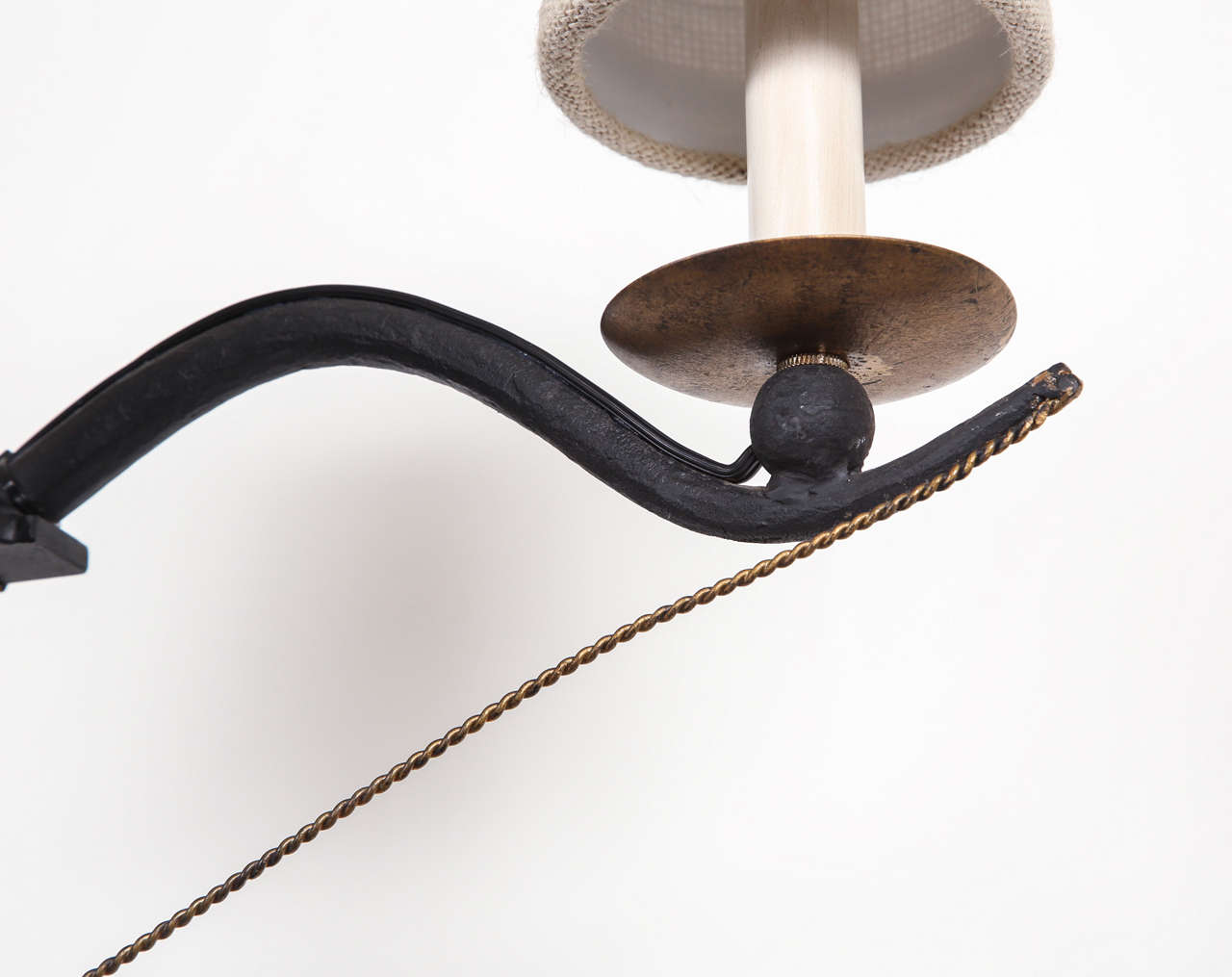 Arrow Chandelier In Excellent Condition In Los Angeles, CA