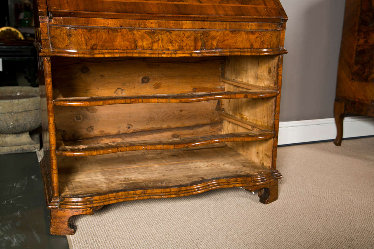  Italian Venetian Secretary, 18th Century For Sale 1