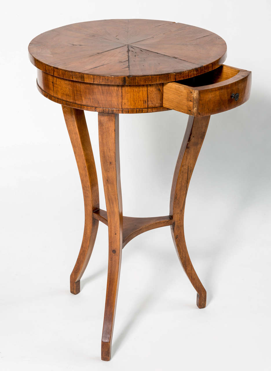 Italian 19th Century Pair of Elegant, Neoclassical Walnut Side Table For Sale