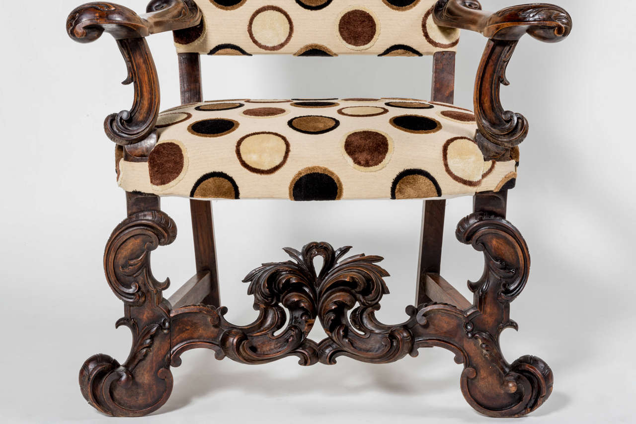 19th Century Antique Italian Carved Oak Throne Chair For Sale