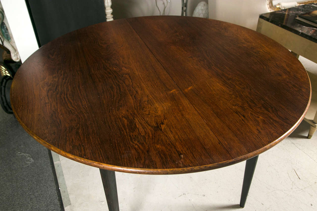 Danish Mid-Century Modern Palisander Rosewood Dining Table In Good Condition In Stamford, CT