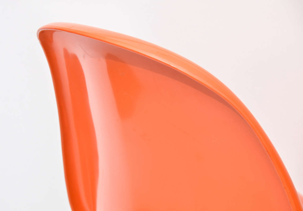 Set of Four 1970s Orange Verner Panton Stacking Chairs In Good Condition For Sale In Southampton, NY
