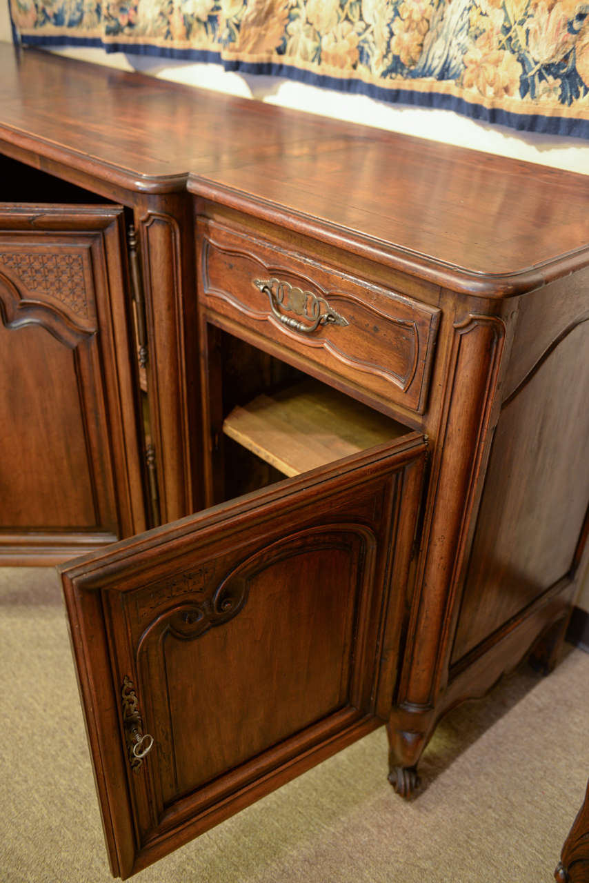 Very Large 19th Century Walnut Enfilade from France 3