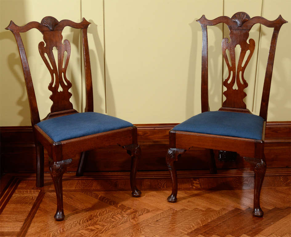Set of 12 American Transitional Chippendales Chairs
Assembled set with shell motif, Walnut 
Circa 1749