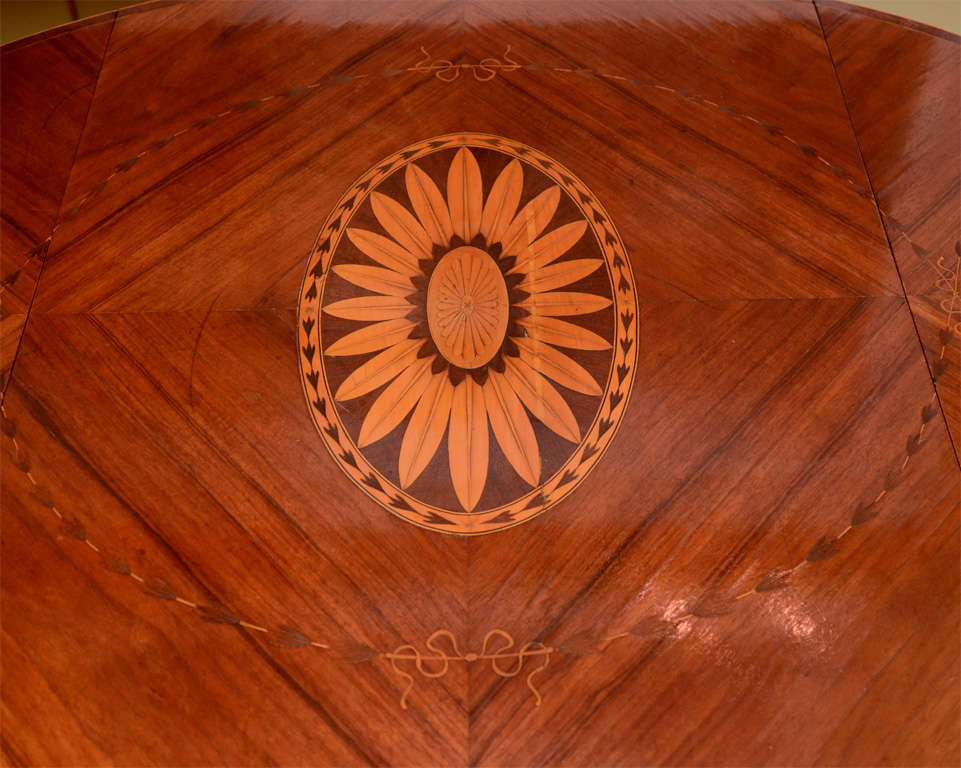 A Fine George Iii Inlaid Guadalupe Wood Pembroke Table In Good Condition For Sale In New York, NY